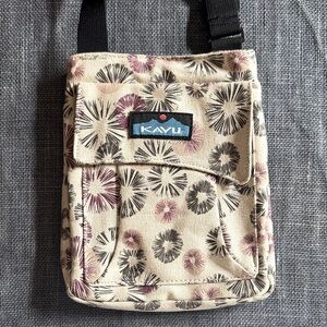 Kavu crossbody bag with matching card wallet